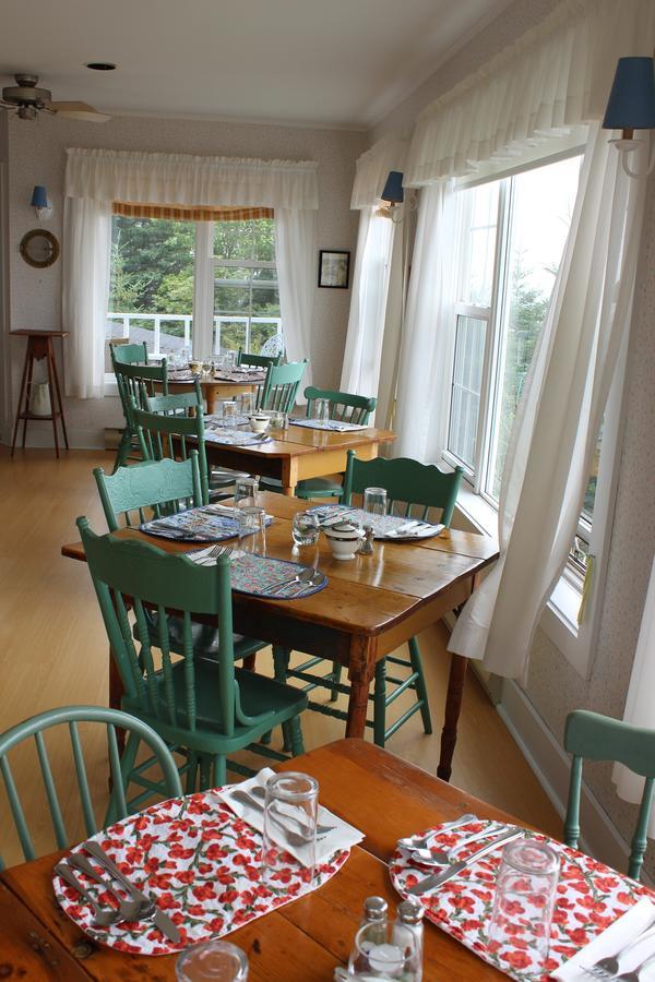 North Head Compass Rose Heritage Inn מראה חיצוני תמונה